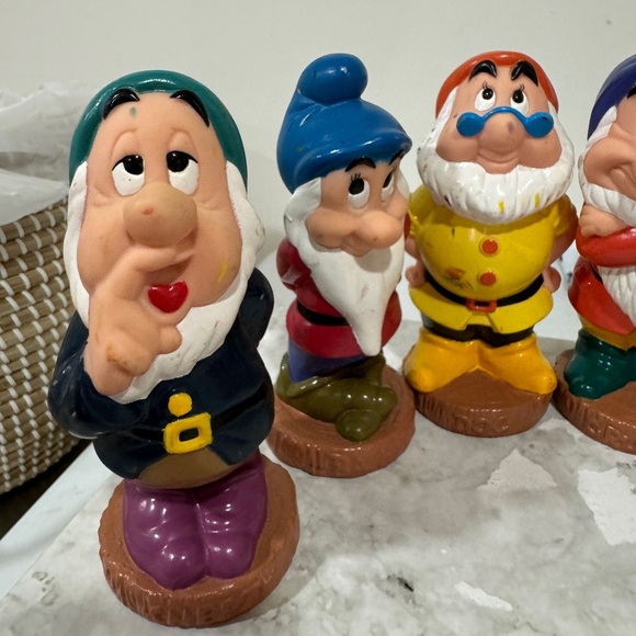 1960s Vintage Snow White Disney 7 Seven Dwarfs collectibles figurines Toys 5” - Picture 2 of 11
